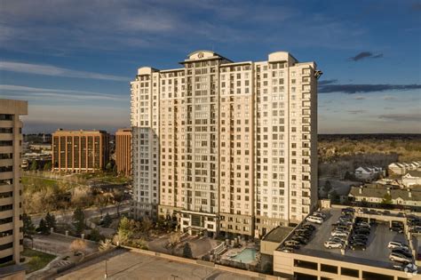 56 reviews of 4550 Cherry Creek Apartments "Good: Pool, high ceilings and proximity to Cherry Creek Trail Bad: Unusual mixture of clientele - increasingly skewed to highly affluent "fly-boys" who drive hyper-colored luxury cars, smoke incessantly, liter profusely and drown themselves in odoriferous cologne. 